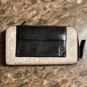 Chloé Vintage Black and Cream Zippy Patterned Wallet